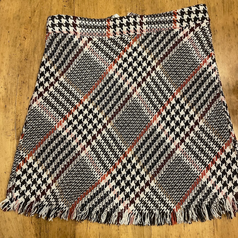 Princess Polly tweed houndstooth skirt fringed hem size 4